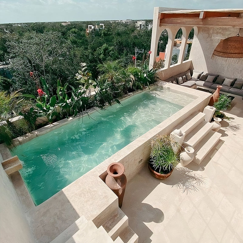 Piscine écologique habillée de Biokum chukum naturel